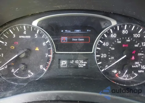 2014 Nissan Pathfinder S z USA, uszkodzony, nr VIN 5N1AR2MM0EC678090